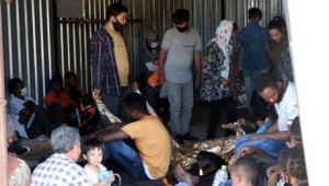 YUNANLILARIN FOÇA ÖNLERİNDE DENİZE BIRAKTIĞI 65 SIĞINMACI KURTARILDI