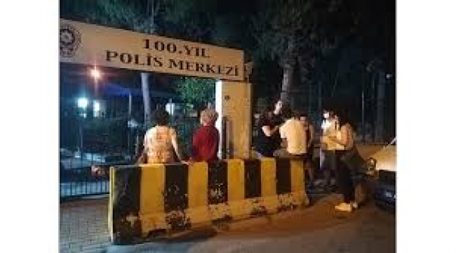 CHP İzmir İl Gençlik Kolları Kongresi'nde kavga çıktı