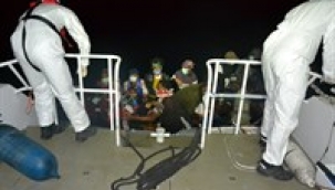 Dikili'de 28 düzensiz göçmen kurtarıldı