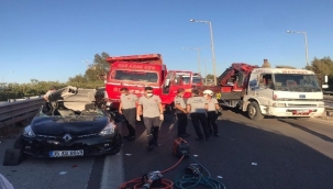 İzmir'de feci kaza: 1 ölü, 3 yaralı