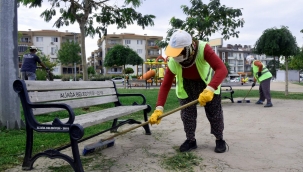 Aliağa'da Park ve Yeşil Alanlar Pırıl Pırıl