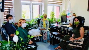 Alliağa Tüpraş Halk Eğitim ,Devlet Hastanesi için ürettikleri ürünleri teslim etti.