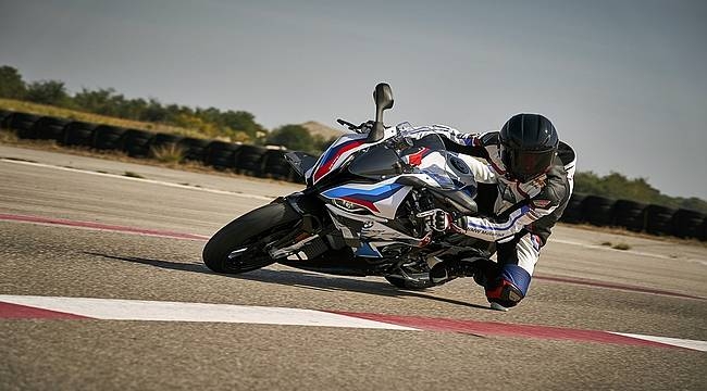 BMW M 1000 RR'ın dünya prömiyeri gerçekleştirildi