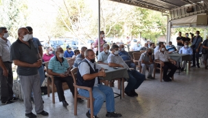  CHP Milletvekili Bedri Serter ve İl Başkanı Deniz Yücel Aliağa'da ziyaretlerde bulundu.