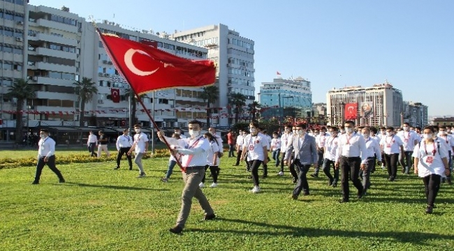 Devlet Bahçeli'nin talimatı sonrası ülkücü gençler 12 ada için yürüdü