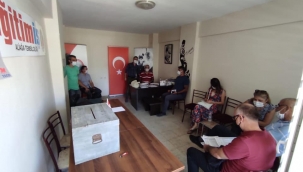 Eğitim-iş sendikasında görev dağılımı yapıldı