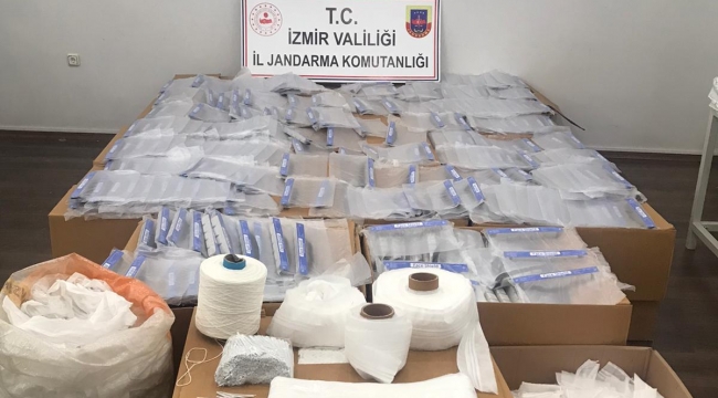 İzmir'de kaçak maske imalathanesine operasyon