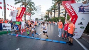 İzmir'de kurtuluş coşkusu maratonla taçlandı