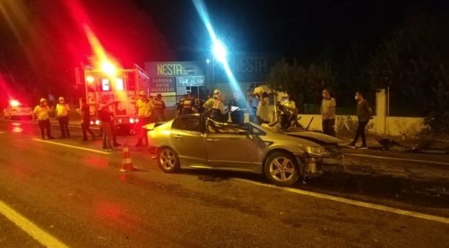 İzmir'de trafik kazası 2 ölü, 2 yaralı