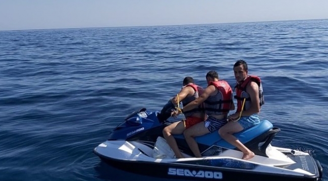 Jet ski ile kaçmak isteyen FETÖ şüphelileri Çeşme'de yakalandı