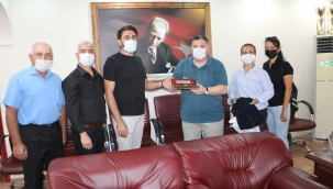      KINIK HALK OYUNLARI EKİBİNDEN BAŞKAN DOĞRUER'E ZİYARET