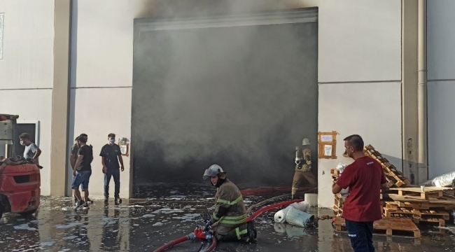 Menemen'de tekstil fabrikasında yangın
