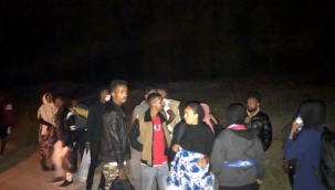  Aliağa'da , Somalili 25 kaçak göçmen yakalandı