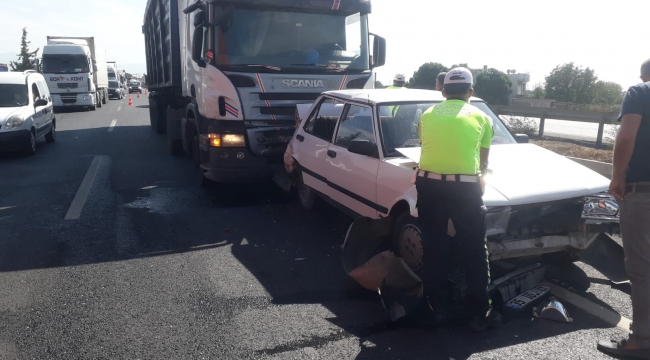 Aliağa'da Trafik Kazası:1 Yaralı