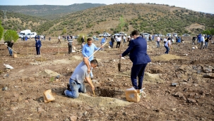 Aliağa'nın Kalabak Mahallesi'ne 'İzmir Muhtarları Hatıra Ormanı