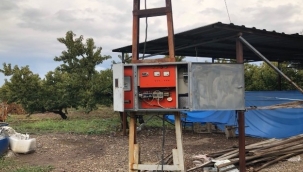 Bahçesine elektrik bağlamak isterken hayatını kaybetti