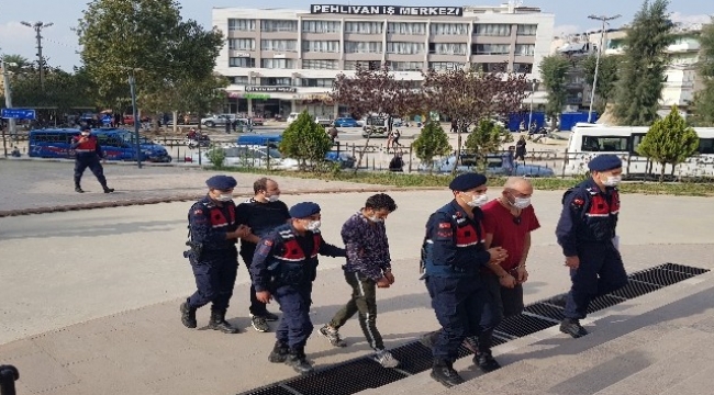 Bin adet uyuşturucu hap ile yakalandılar