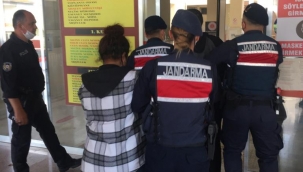 Dikili'de  bir bayanı  bayıltarak  ziynet eşyalarını gasp ettiler.