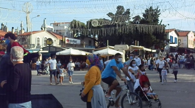 Foça'da Yaz Kalabalığı 