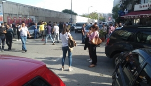 İzmir'de 6.6 büyüklüğünde deprem