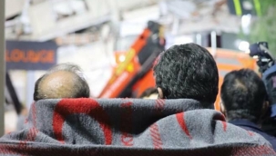 Kızılay Depremin İlk Gününde İzmir'i Yalnız Bırakmadı