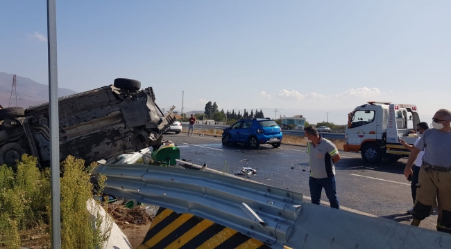 Menemen'de feci kaza: 1 ölü, 4 yaralı