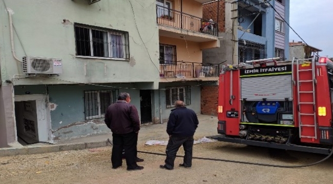 Alevlerden kaçmak için balkondan atladı