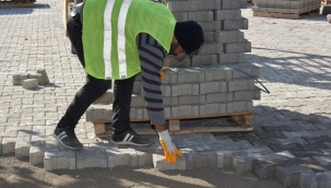 Aliağa Belediyesi Yeni Şakran'da Yolları Yeniliyor