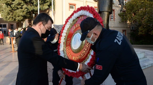  Atatürk'ü rahmet ve minnetle anıyoruz
