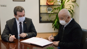  Bergama'da günlük taze yemekler can dostlara mama olacak