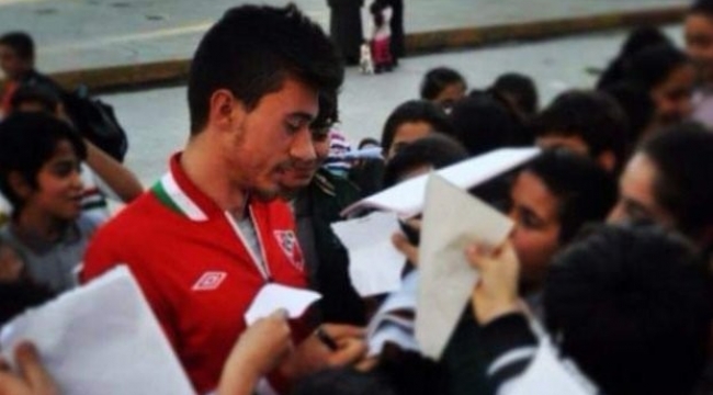 Enkazdan kurtarılan amatör futbolcu Malik Tahirler hayatını kaybetti