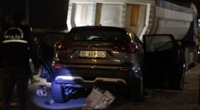 İzmir'deki trafik kazasında polis memuru hayatını kaybetti