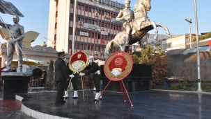 Menemenliler Atasını saygı ve özlemle andı