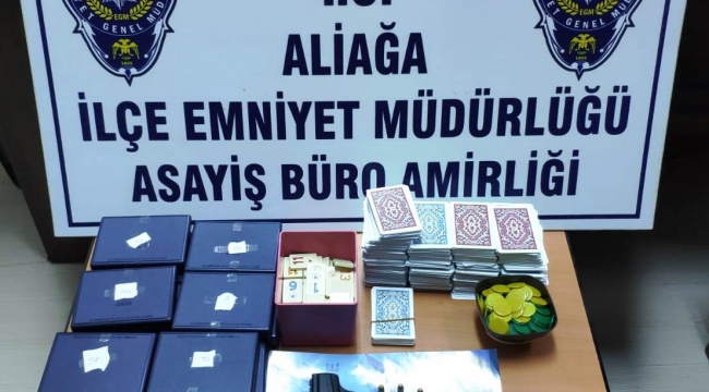 Aliağa'da kumar baskını 14 kişiye ceza yazıldı