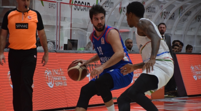 Aliağa Petkim: 71– Anadolu Efes : 75