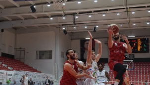 Aliağa Petkim Spor:67 - Empera Halı Gaziantep Basketbol:66