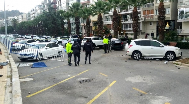 İzmir'de trafik kazası 1 ölü, 1 yaralı