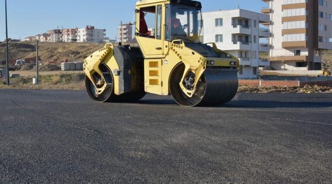 Nene Hatun Caddesi'ne Asfalt Seriliyor