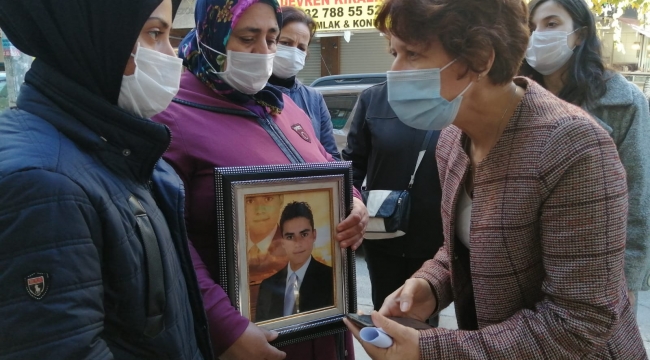 Vatan Partisi İzmir'den evlat nöbetindeki ailelere destek