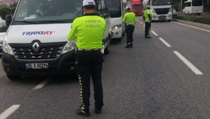 Aliağa'da 2 Bin 287 kişiye maske takmamaktan idari yaptırım uygulandı.