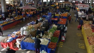 Aliağa Pazarında Sağlıklı Alışveriş İçin Denetimler Sürüyor