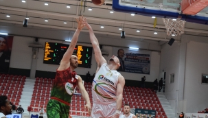 Aliağa Petkim Spor: 75 – Pınar Karşıya : 85