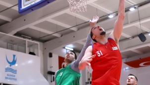 Aliağa Petkim Spor'da Pınar Karşıyaka Hazırlıkları Sürüyor