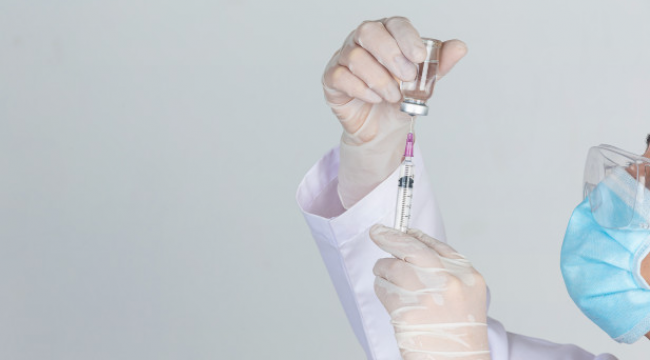 Bakan Koca : "Yeni Mutasyonlar Aşı Çalışmalarını Zorlayabilir"