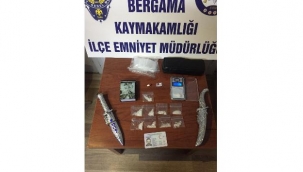 Bergama'da bir kişinin evinde uyuşturucu maddeler ele geçirildi