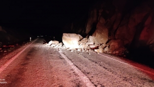 FOÇA YENİFOÇA YOLUNDA HEYELAN