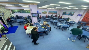 Kısıtlamaya uymayıp kumar oynayan 44 kişiye 329 bin TL ceza