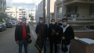 Salonları Kapanan Müzisyenler ,Ekmeğinin Peşindeler