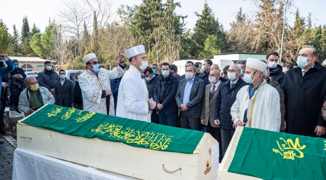 Başkan Soyer selde ölen iki vatandaşın cenaze törenine katıldı
