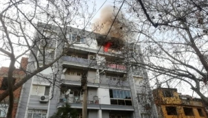 Bergama'da bir apartman dairesinde çıkan yangın korkuttu